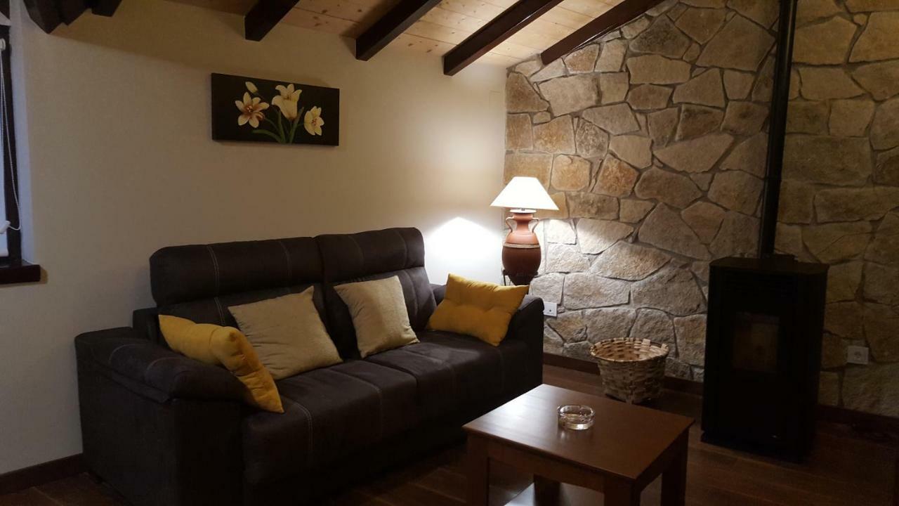 Gasthaus El Cordel De Gredos Navarredonda Exterior foto